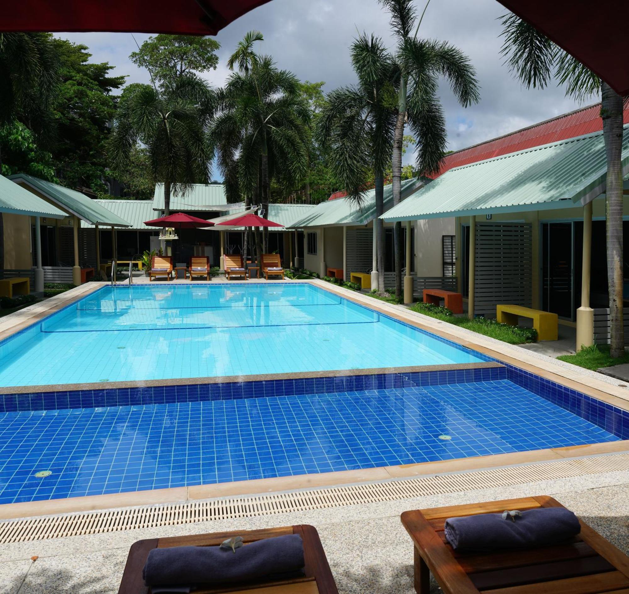 Maiiam Bungalows Kata Beach Esterno foto